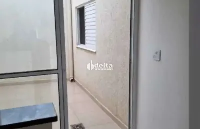 Casa residencial em condomínio disponível para venda no bairro pequis em uberlândia-mg.