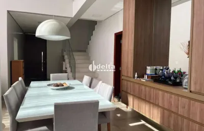 Casa residencial em condomínio disponível para venda no bairro jardim sul em uberlândia-mg.