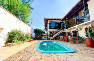 Casa com 3 quartos para alugar no Garcia, Blumenau 