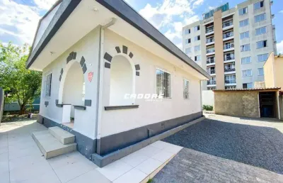 Casa para aluguel, 03 quartos, 06 vagas, garcia - blumenau/sc