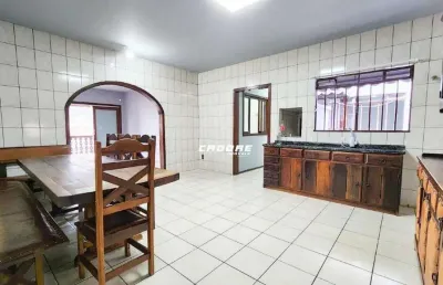 Excelente casa para locação no bairro velha central i cadore imóveis