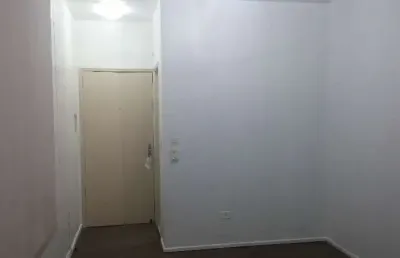 Sala comercial para alugar na Rua Moura Azevedo, São Geraldo, Porto Alegre