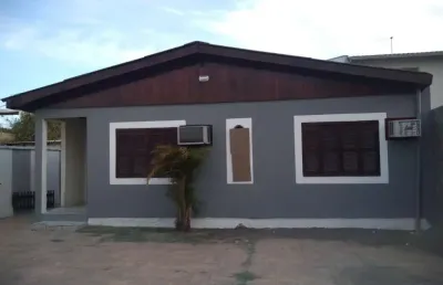 Casa com 3 quartos à venda na Rua Campos Sales, Niterói, Canoas