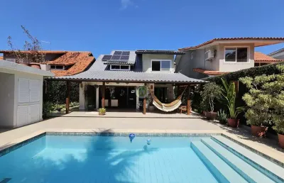 Casa a venda no santa monica classic, totalmente reformada com 4 qts.