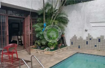 Casa à venda no pechincha, rio de janeiro-rj: 5 quartos, 1 suíte, 2 salas, 3 banheiros, 3 vagas de garagem, 227m².
