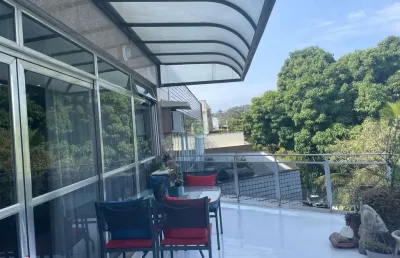 Imperdível cobertura à venda na barra da tijuca - rj: 4 quartos, 2 suítes, 2 salas, 5 banheiros, 3 vagas e 215m² de luxo!