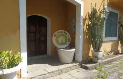 Adolfo lutz - residência bi-familiar na rua mais nobre da gávea