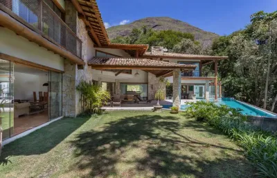 Casa de 980m², 6 suítes no condomínio terras da boa esperança - itaipava