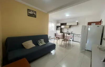 Apartamento mobiliado a 900 metros da praia dos ingleses