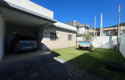Casa com 3 quartos à venda na Rua Candido Pereira dos Anjos, São João do Rio Vermelho, Florianópolis