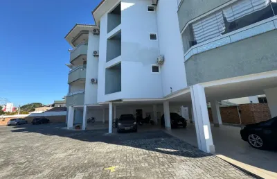Apartamento a 900 metros da praia dos ingleses, com elevador.