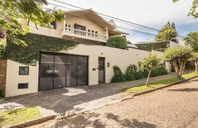 Casa para venda  no bairro três figueiras em porto alegre