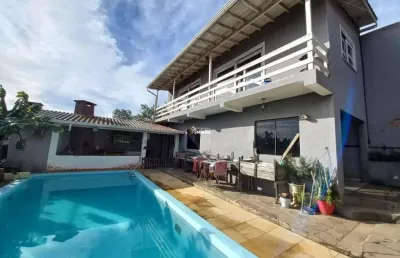 Casa ampla com 03 dormitórios - centro de viamão - rs