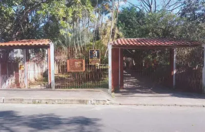Casa à venda em viamão, bairro esmeralda, com terreno grande.