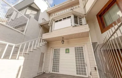 Casa para venda  no bairro chácara das pedras em porto alegre