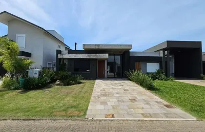 Casa em condomínio para venda  no centro de xangri-lá