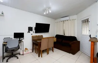 Casa com 2 quartos à venda na Rua Colômbia, 420, Formoza, Alvorada