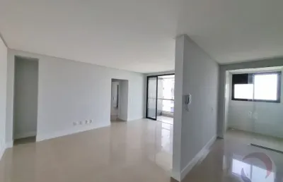 Excelente apartamento de 2 dormitórios na agronômica