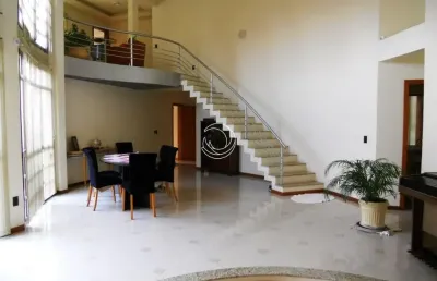 Linda casa residencial de 5 dormitórios no itacorubi