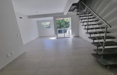 Ótima apartamento de apartamento de 3 dormitórios no itacorubi