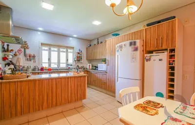 Linda casa residencial de 5 dormitórios na lagoa da conceição