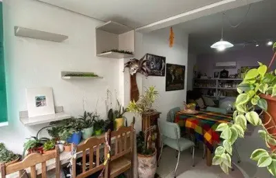 Maravilhoso apartamento de 2 dormitórios no campeche