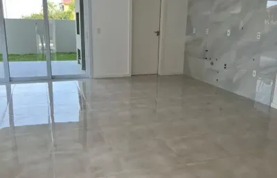 Linda casa residencial de 3 dormitórios no campeche