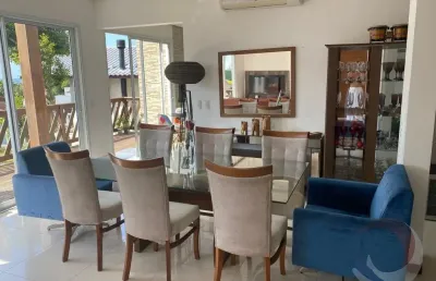 Linda casa residencial de 5 dormitórios no campeche