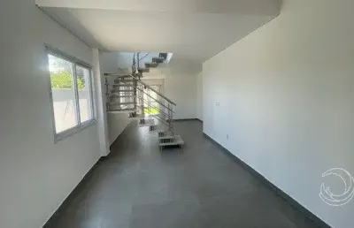 Excelente casa residencial de 3 dormitórios no campeche