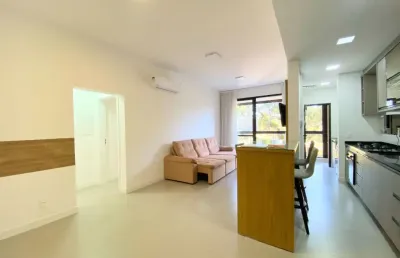 Maravilhoso apartamento de 2 dormitórios no campeche
