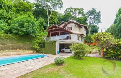 Linda casa residencial de 4 dormitórios no centro de florianópolis