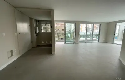 Maravilhoso apartamento de 3 dormitórios no centro de florianópolis