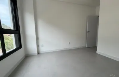 Ótimo apartamento de 3 dormitórios no centro de florianópolis