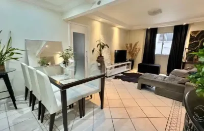 Ótimo apartamento de 2 dormitórios no centro de florianópolis