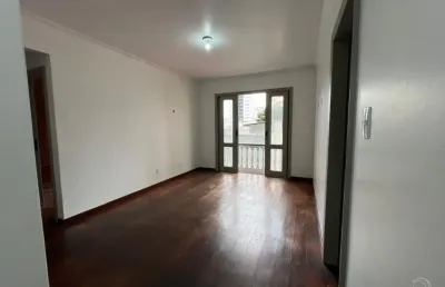 Ótimo apartamento de 2 dormitórios no centro de florianópolis