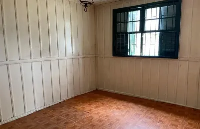 Linda casa residencial de 2 dormitórios na agronômica