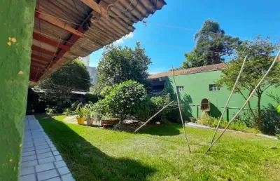 Ótima casa residencial de 5 dormitórios na trindade