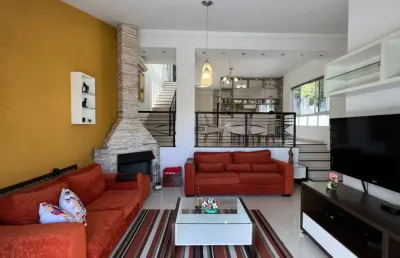 Ótima casa residencial de 3 dormitórios no pantanal