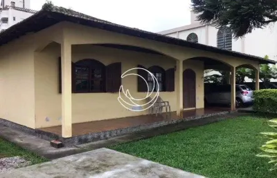 Ótima casa residencial de 3 dormitórios no saco grande