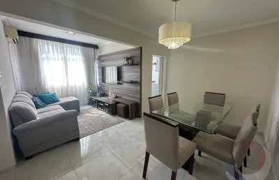 Ótimo apartamento de 2 dormitórios no centro de florianópolis