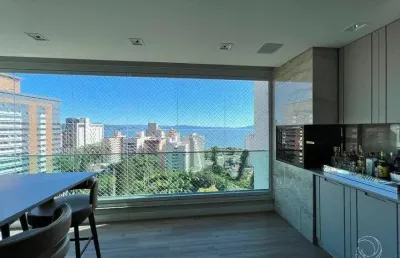 Ótimo apartamento de 3 dormitórios no centro de florianópolis