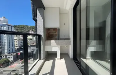 Ótimo apartamento de 2 dormitórios no centro de florianópolis