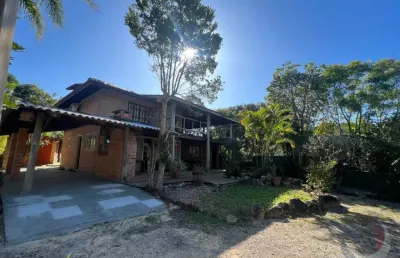 Casa de 100m² com 2 quartos sendo 1 suíte na lagoa da conceição