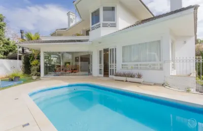 Casa residencial de 4 dormitórios no bairro lagoa da conceição
