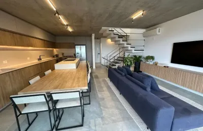Maravilhosa casa com 3 dormitórios sendo 03 suítes na lagoa da conceição
