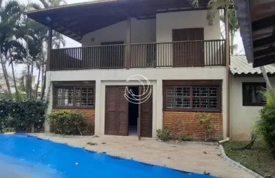 Linda casa residencial de 4 dormitórios no bairro campeche
