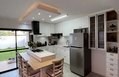 Maravilhosa casa residencial de 3 dormitórios no bairro campeche