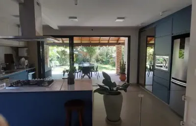 Maravilhosa casa com 3 quartos no bairro campeche - florianópolis - sc