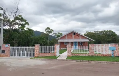 Casa com 2 quartos à venda na Rua Doutor Jorge Lacerda, Divinéia, Rio dos Cedros