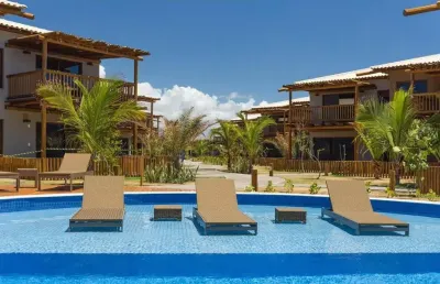 Itacimirim, excelente apto tipo village duplex com 3 suites e 167 m² pé na areia. porteira fechada